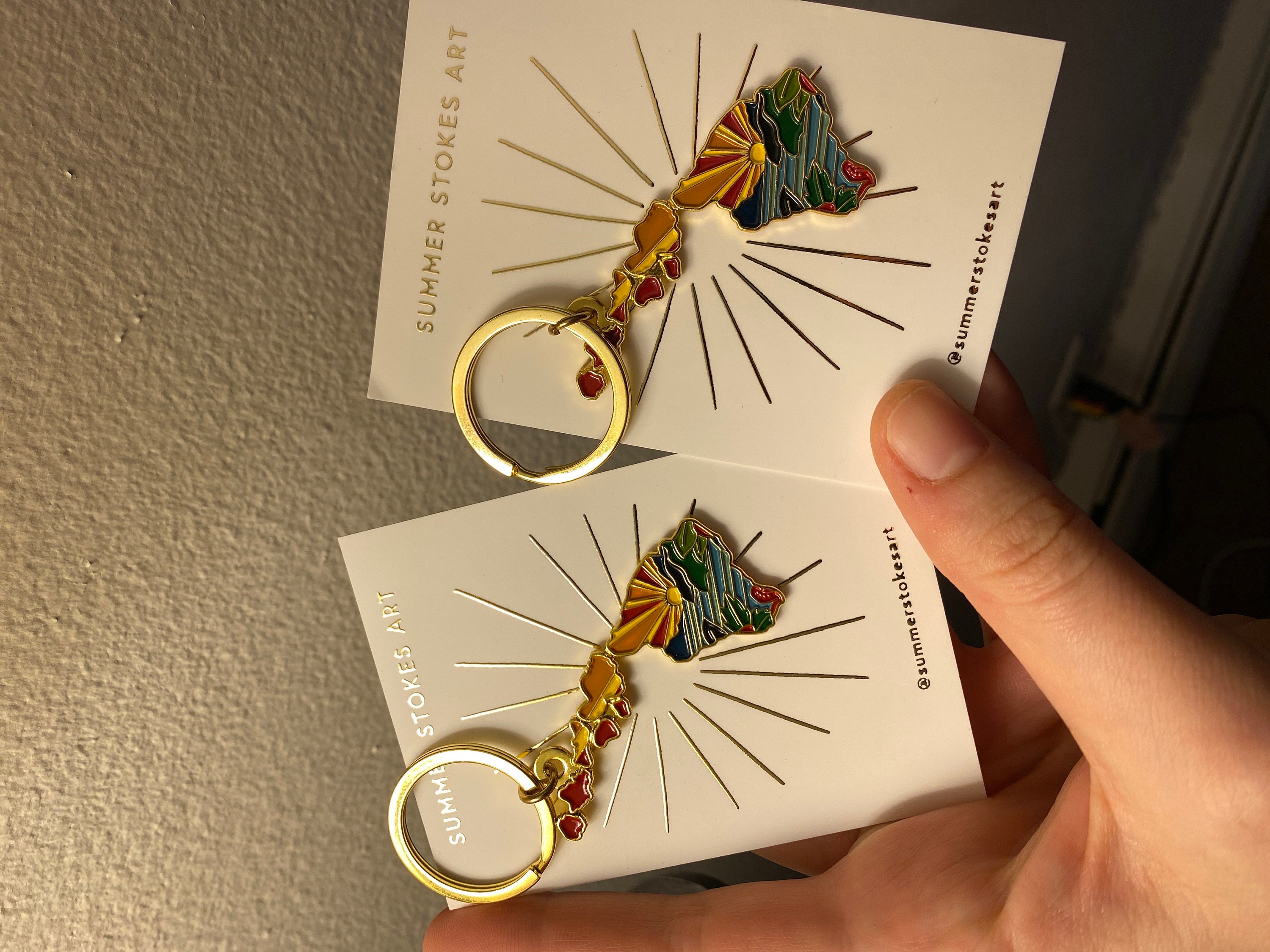 Hawaii Gold Enamel Keychain | Hawaii Outline Key Ring | Soft Enamel Illustrated State Keychain 1.75&quot;