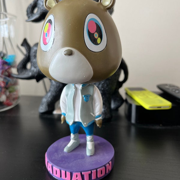 Gradutation Yeezy Kanye West Graduation Bear Bobblehead - Yeezy College Dropout Life of ...