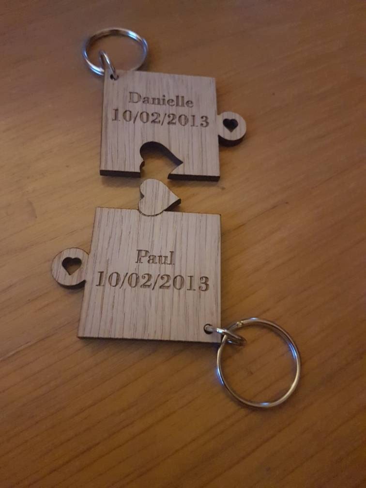 Valentines day gift, Valentine&#39;s Day Keyring, Valentine&#39;s gift for him, Valentine&#39;s gift for her, Personalised wooden puzzle keyring. G02