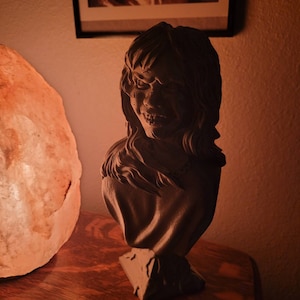 Dixon added a photo of their purchase