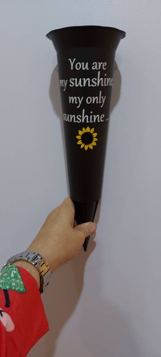 Personalized Memorial Flower Vase with Spike for Graves - Remembrance Gift for Grieving Loved Ones