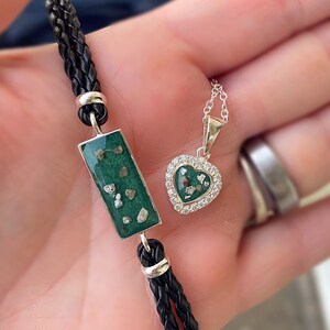 rachel added a photo of their purchase