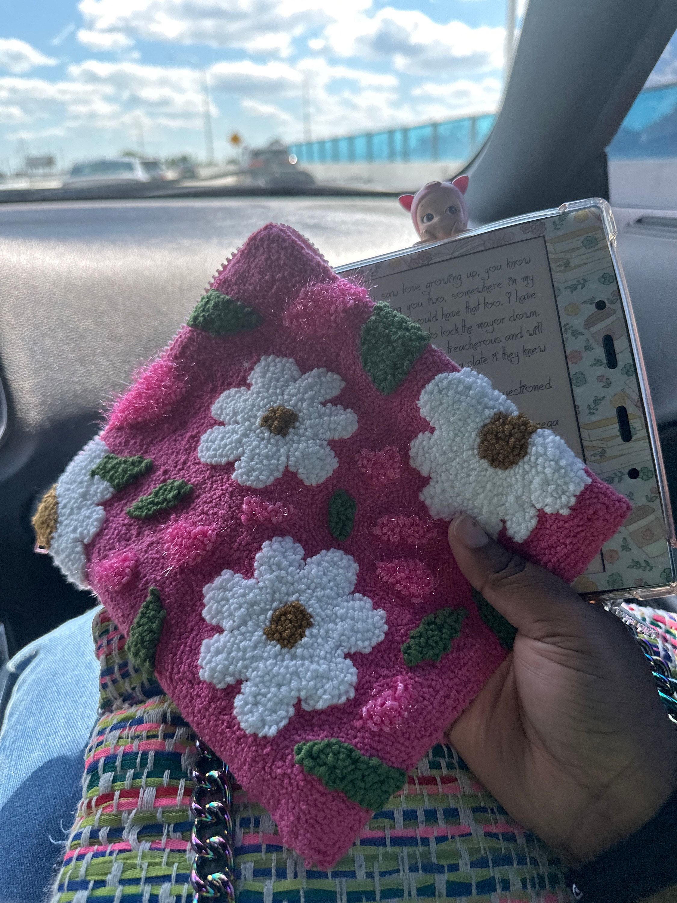 Daisies Kindle cover - kindle paperwhite case - Fabric book cover - Personalized kindle sleeve - Oasis case - kindle accessories gift