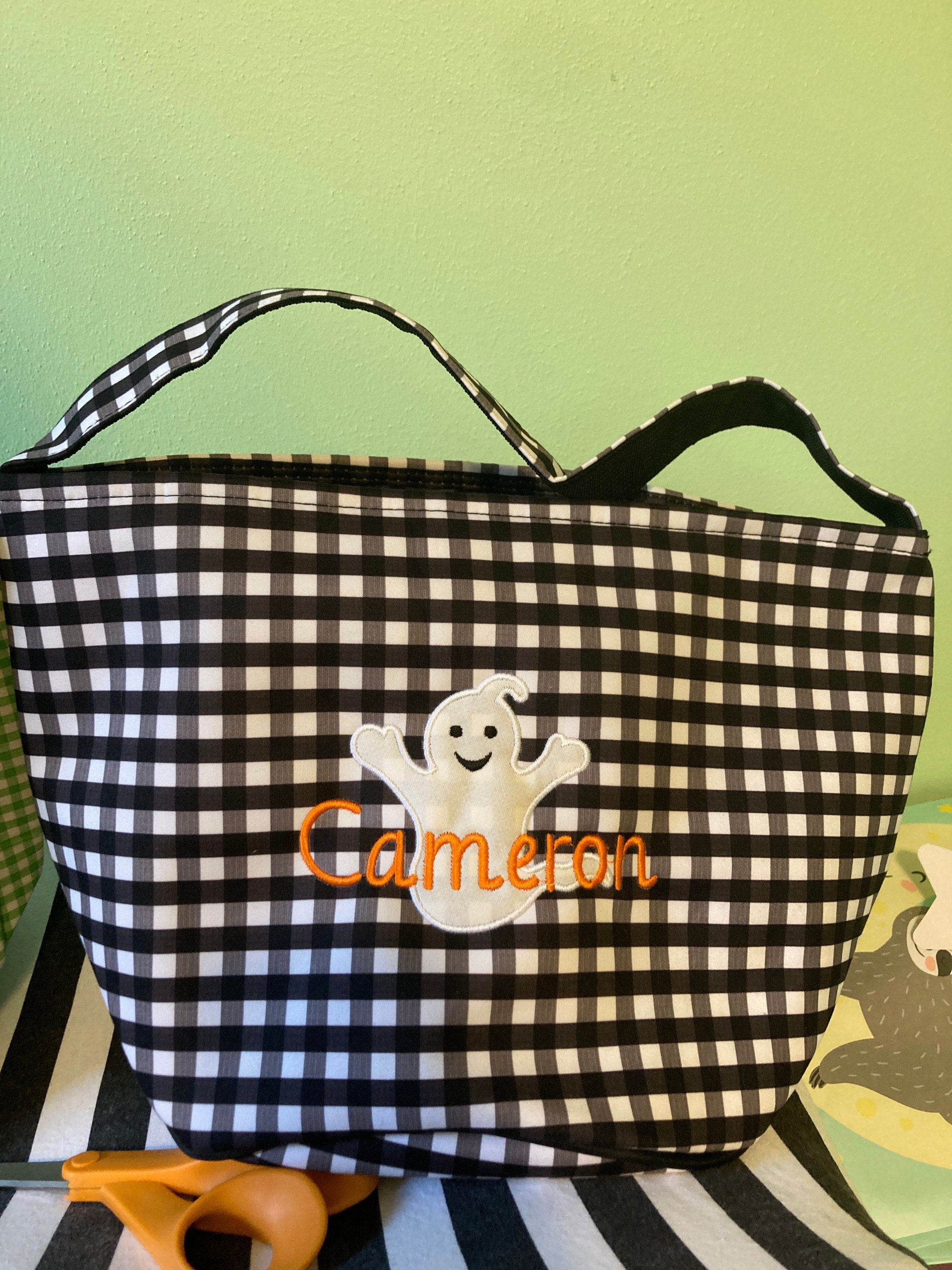 Trick or treat bag, Trick-or-treat bucket,  Halloween Bucket, Personalized, Halloween Basket, monogram, trick-or-treat, Halloween bag