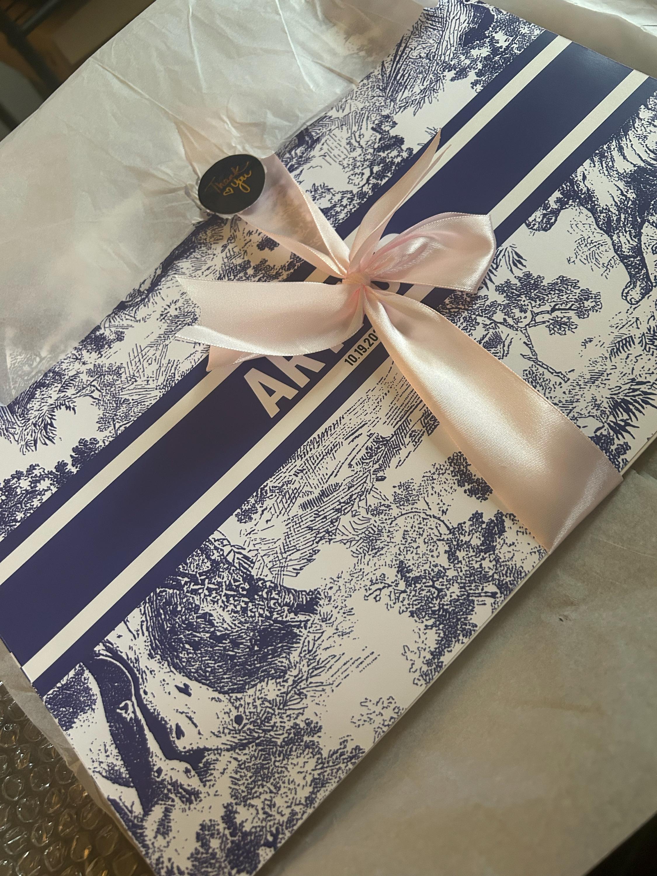 Benutzerdefinierte Toile De Jouy Geschenktüten | Personalisiert | Hochzeit | Brautjungfernantrag | Braut | Babyparty | Geburtstag | Junggesellinnenabschied