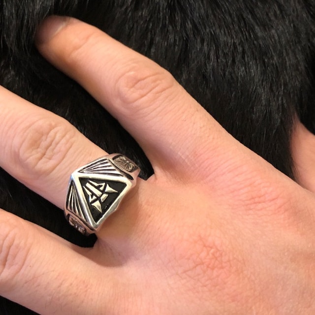 Red rising deals ring