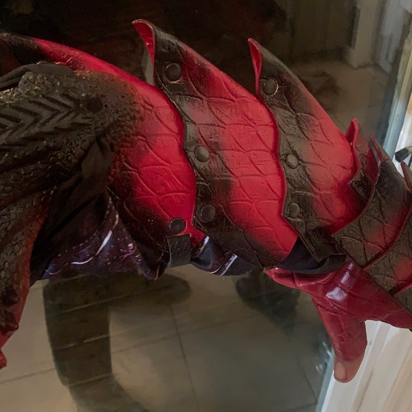 Dragon Scale Leather Gauntlets: Custom LARP Cosplay Armor - Etsy