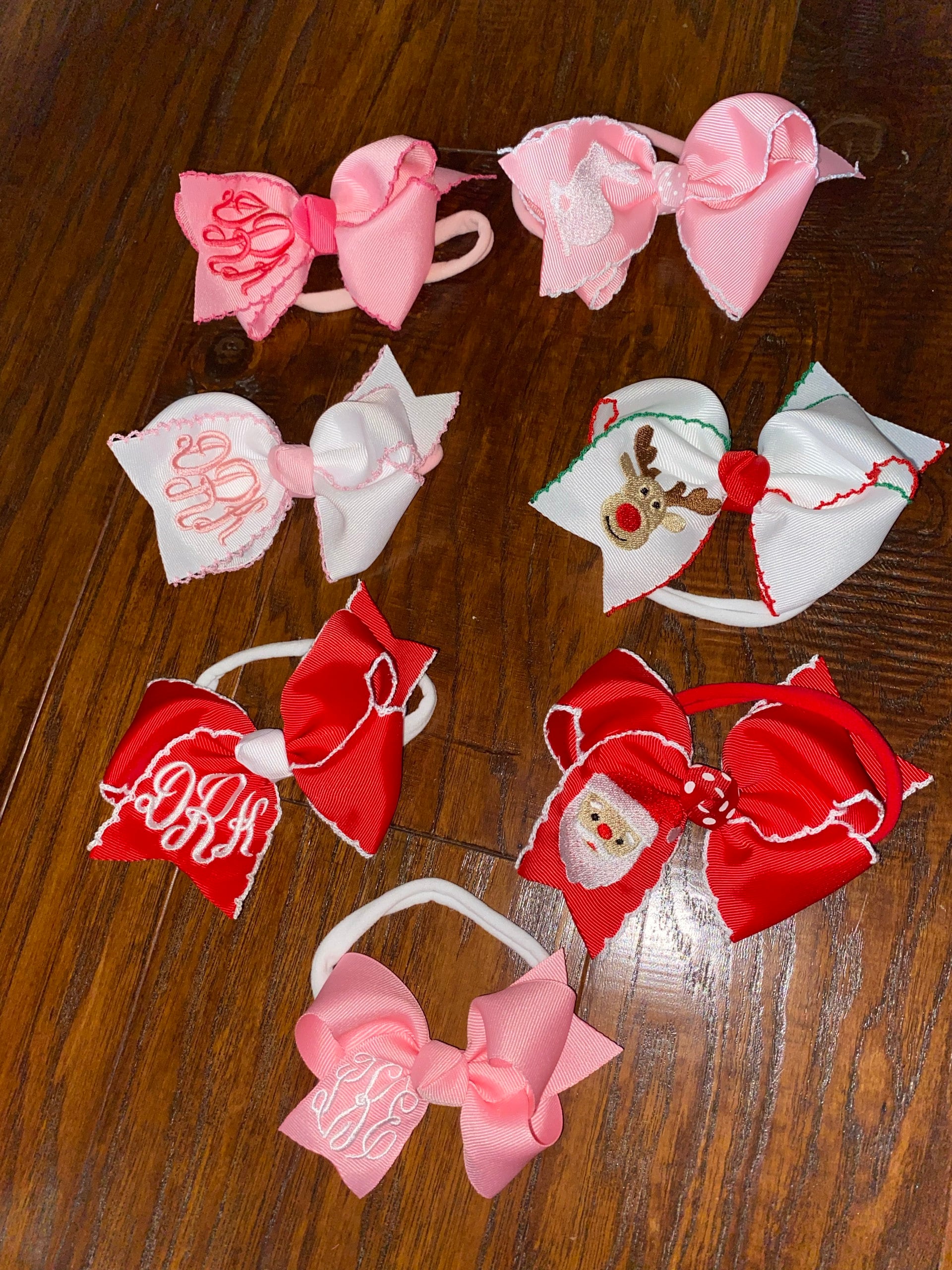 Embroidered Christmas bows-Santa hairbow-Reindeer hairbow-Snowman Hairbow- custom hairbows-hoilday hairbows- moonstitch hairbows- hair-bow--