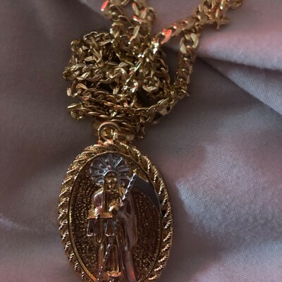 14k Gold Plated santa Muerte Necklace ~ Cadena De La Santa Muerte ~ Grim Reaper Pendant Necklace Luxury ~ Dije De La Santa Muerte
