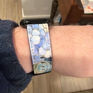 Victoria added a photo of their purchase