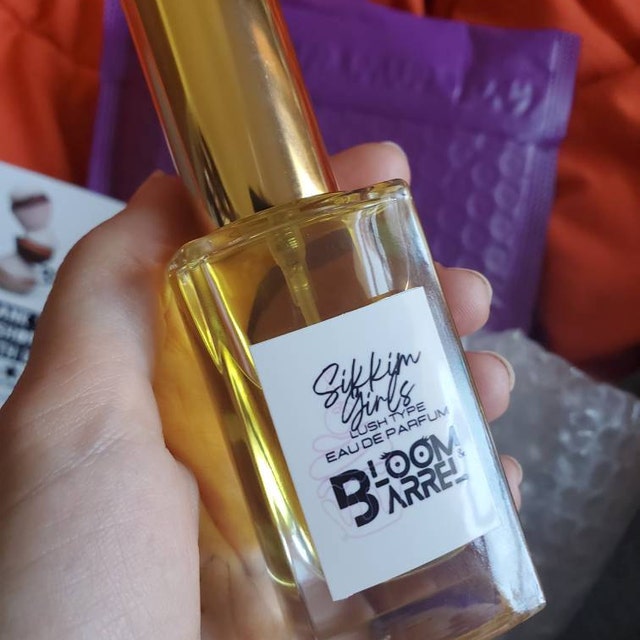 【ほぼ未使用】 ラッシュ シッキムガールズ 100ml LUSH SIKKIM ラッシュ / シッキムガールズ ソリッドパフュームの公式商品情報