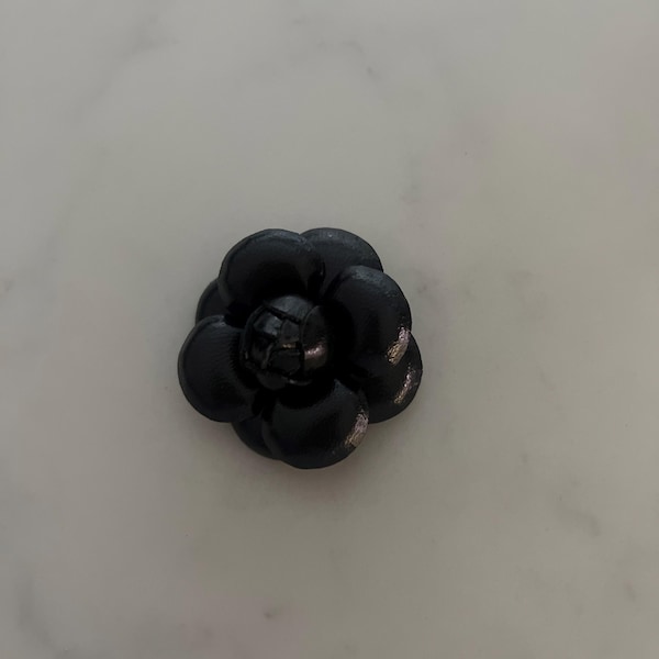 M&S Schmalberg 3 White Daisy Flower Brooch Pin Satin