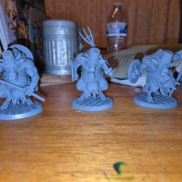 The King of Beasts Winged Lion Antler the Dragon Trappers Lodge 32mm ...