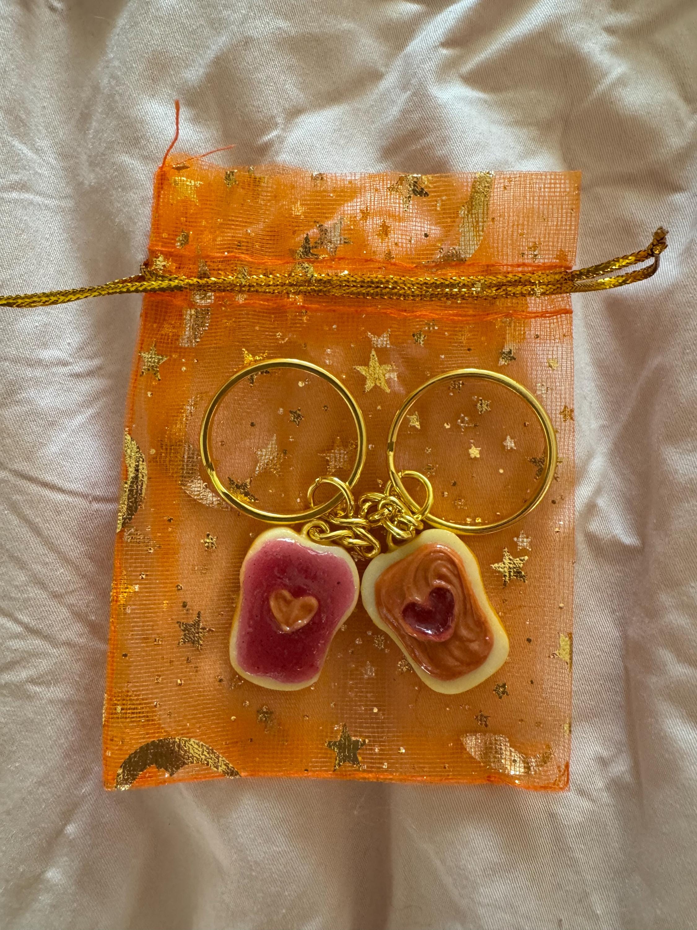 Peanut Butter and Jelly Heart Keychain Set, Grape, Best Friend&#39;s Keychains (or Phone Charms), Great Gift for Mom, Daughter, Sister, Cute :D