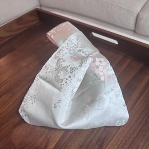 Ji added a photo of their purchase