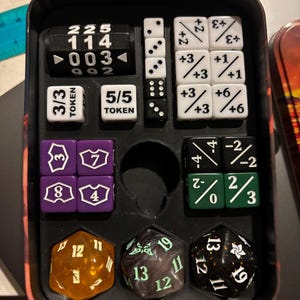 Set De 48 Dados De Acrílico Con Bolsa De Terciopelo – Perfectos Para MTG, Juegos De Cartas Y Mesa