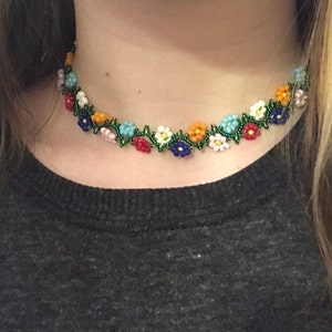 Floral FLOWER Daisy Seed BEAD Necklace Weave Multi Coloured