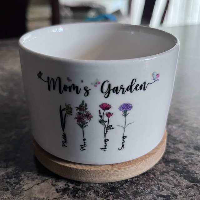 Mother's Day 2023 - Personalized Mom's Garden Flowers Plant Pot, Custom  Mom's Garden Flower Pot, Grandma Nana Mimi Nini Grandkids Name Succulent  Pot 29957