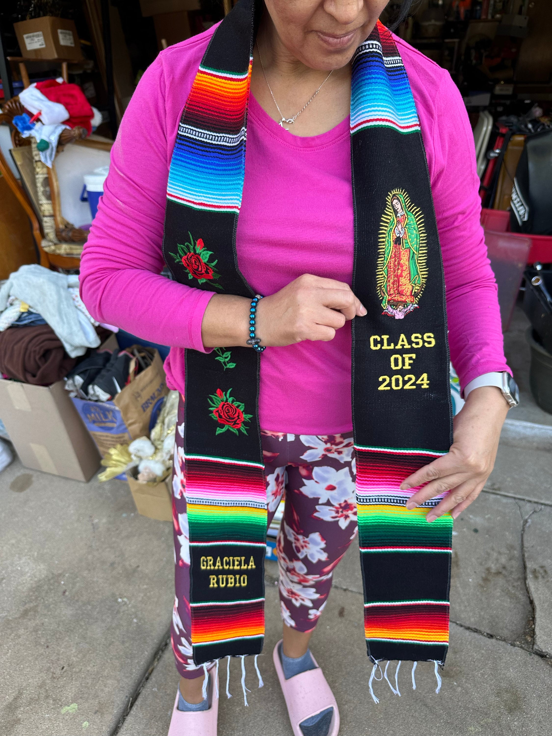 Mexikanische Abschlussstola mit Serape, bestickt mit Blumen. Abschlussstola. Mexikanische Abschlussstola. Abschlussjahrgang 2025. Personalisierte Stola.