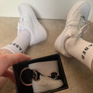 off white jordan 1 keychain