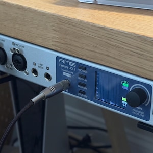 RME Fireface Ucx II用デスクマウントキット - リバーシブルクリップ