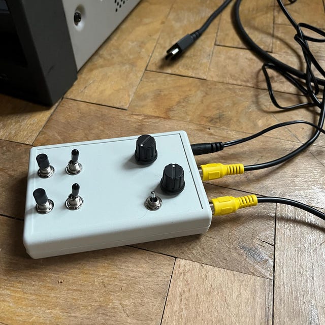 Circuit Bent Vizual Noize Enhancer Lofi Video Synth W/ DC Power