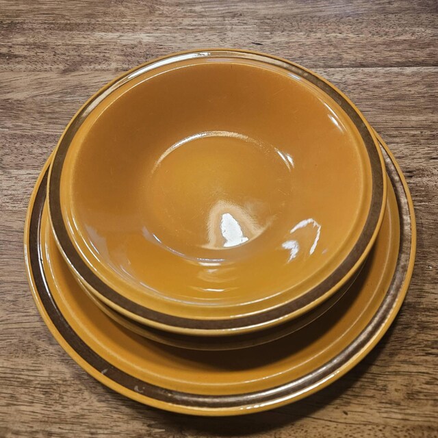 Rare Vintage Egersund Norway Unique Set of 3 Plates Yellow and