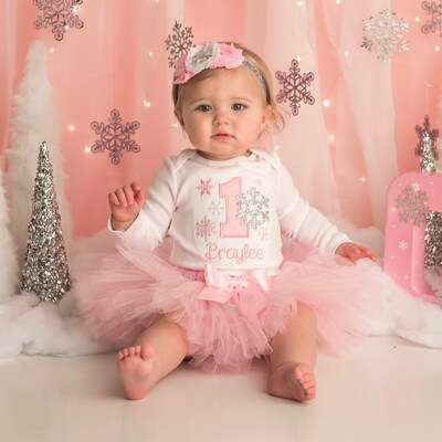 Winter Onederland High Chair Banner – Pink & Silver Snowflake First Birthday Decoration