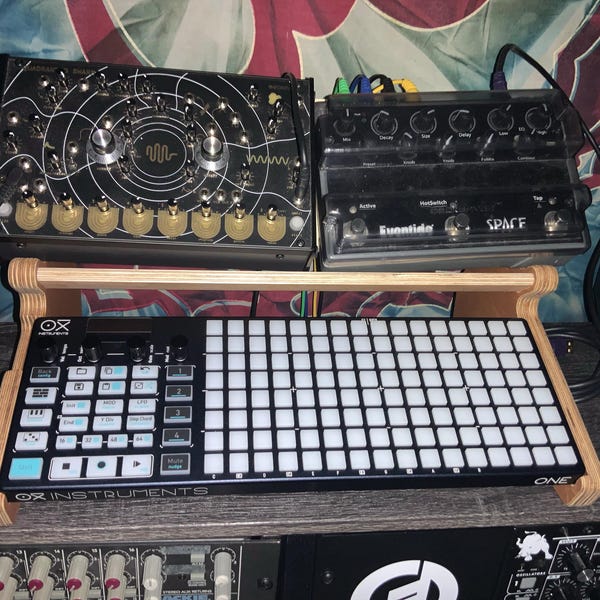 Tabletop Stand For Novation Launch Control XL Mk2 - Portable 15
