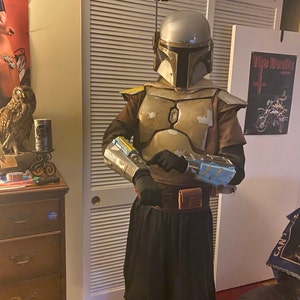 Mandalorian Armor Arm Guards / Gauntlets V2 - Etsy