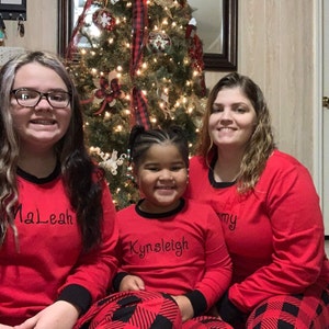 Personalized Matching Family Christmas Pajamas with Names – Cotton Sisters