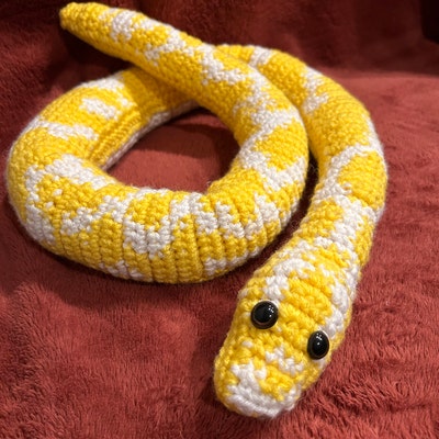 Ball Python Amigurumi Crochet Pattern, Betty the Realistic Plush Snake ...