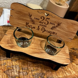 Panca da liquore '40 anni' in legno con incisione e numero di anni
