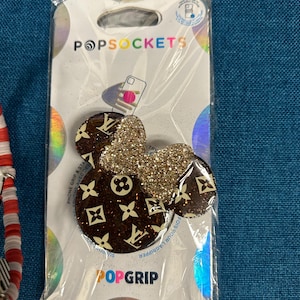 Siobhan added a photo of their purchase