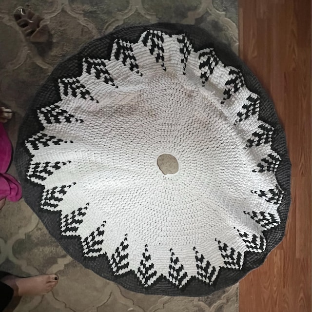 A customer's finished Pine Christmas Tree Skirt Crochet Pattern