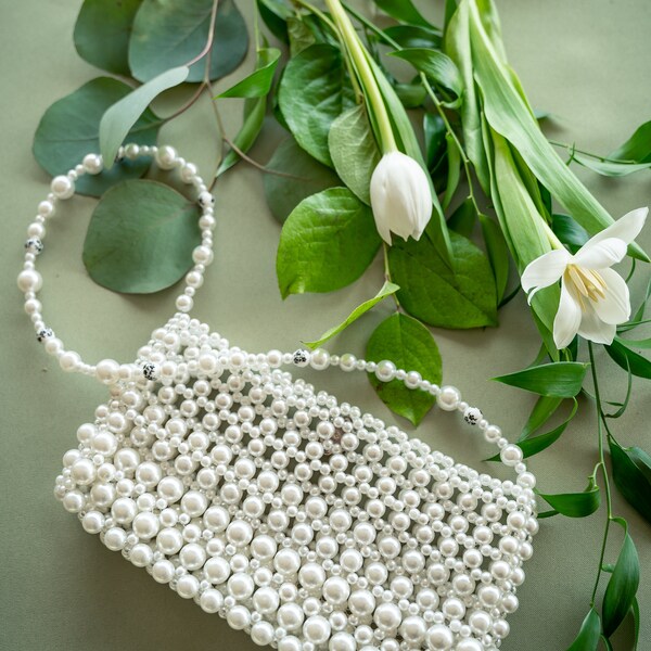 Bamboo Top Handle Beaded Bucket Clutch Bag main image 1