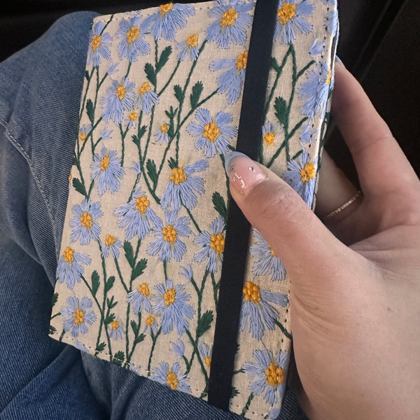 Embroidered Blue Daisy Gray Fabric Kindle Case,kindle 6" 2024, Kindle ...