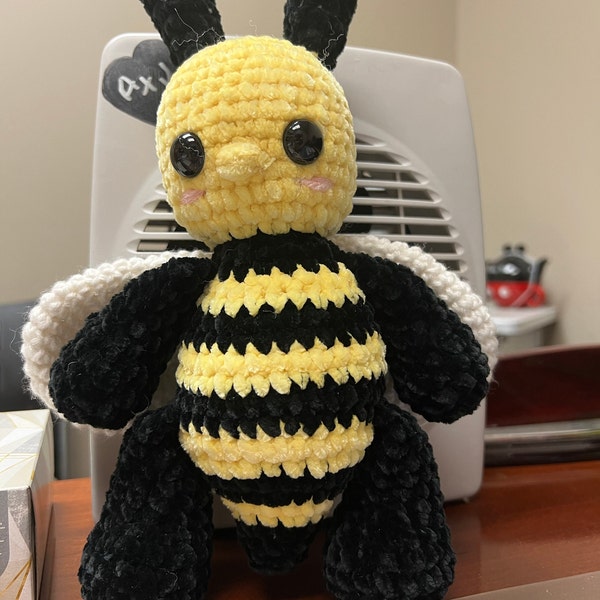 NO SEW Buzzy the Bee Crochet Pattern [ENGLISH Only] - Etsy
