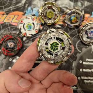 フルメタル ベイブレード ファング・レオーネ 130W2D (メタルファイト