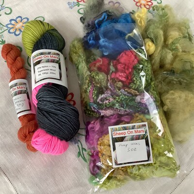 Glitter Yarn Sparkle Yarn Crochet Yarn Embroidery Thread UK Blue