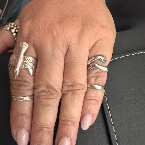 60 Snake Rib Bangle main image 1