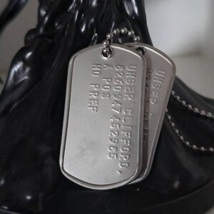 デス・ストランディング風ドッグタグ：クリフォード・アンガーレプリカ