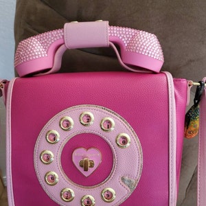 Betsey Johnson Kitsch New Phone WHO DIS 
