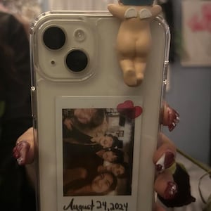 Alexa added a photo of their purchase