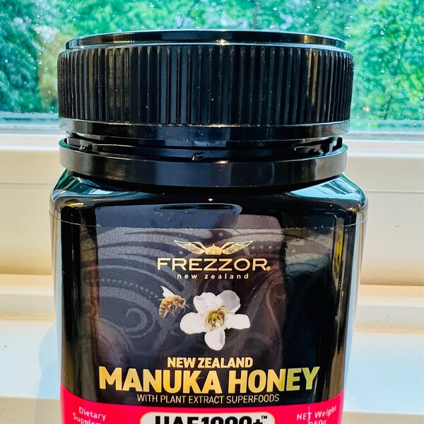 FREZZOR New Zealand Manuka Honey UAF1000+ – 250g (8.8 Oz) Jar, Immune Support