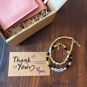 Kasondra added a photo of their purchase