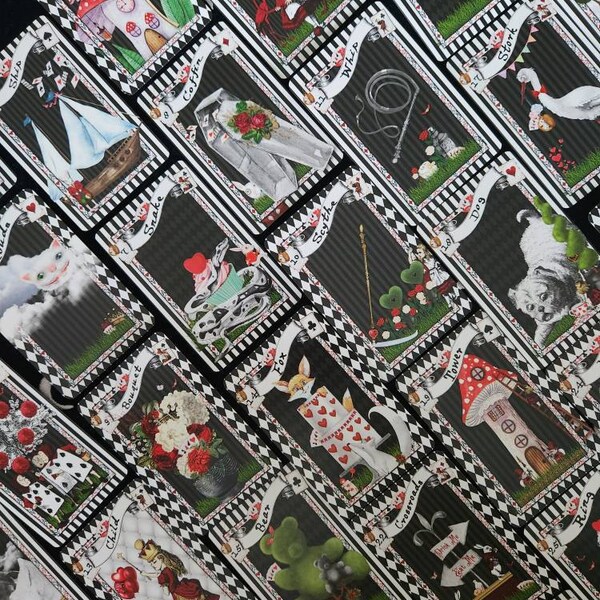 Alice in Wonderland Lenormand Deck - Queen of Hearts Edition, Lenormand ...