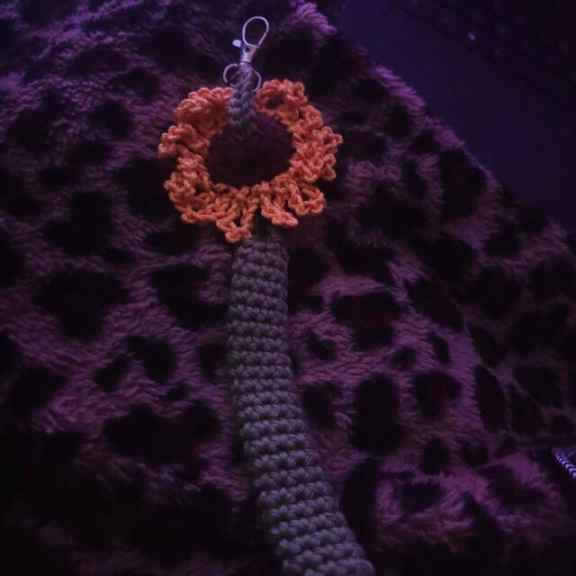 Penjamin / Pennifer Crocheted Sunflower Serenity Flower Vape Cart Holder!  Discreet! Customizable! Mary Jane Cannabis 420 - Etsy