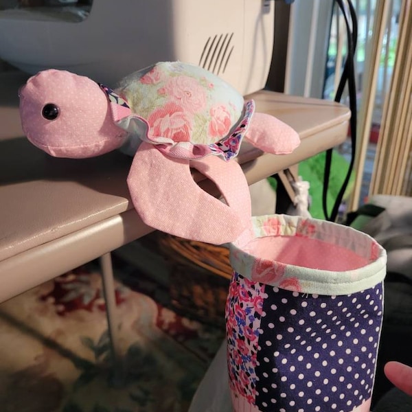 Sea Turtle Pin Cushion and Thread Catcher - Etsy