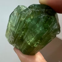 Natürlicher Fluorit-Quarzstab – Facettierter Obelisk Für Meditation & Chakra – Regenbogenfarben